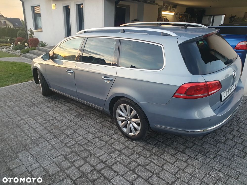 Volkswagen Passat 2.0 TDI Highline - 13