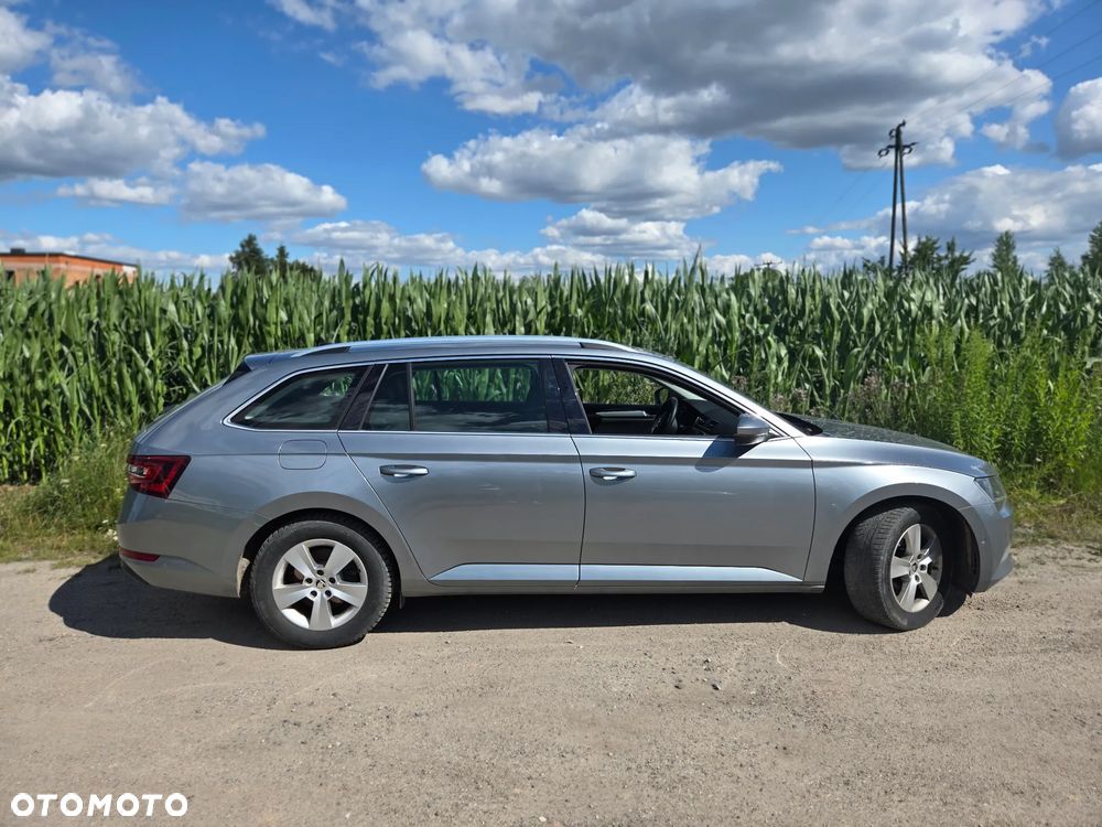 Skoda Superb 2.0 TDI Ambition DSG - 3