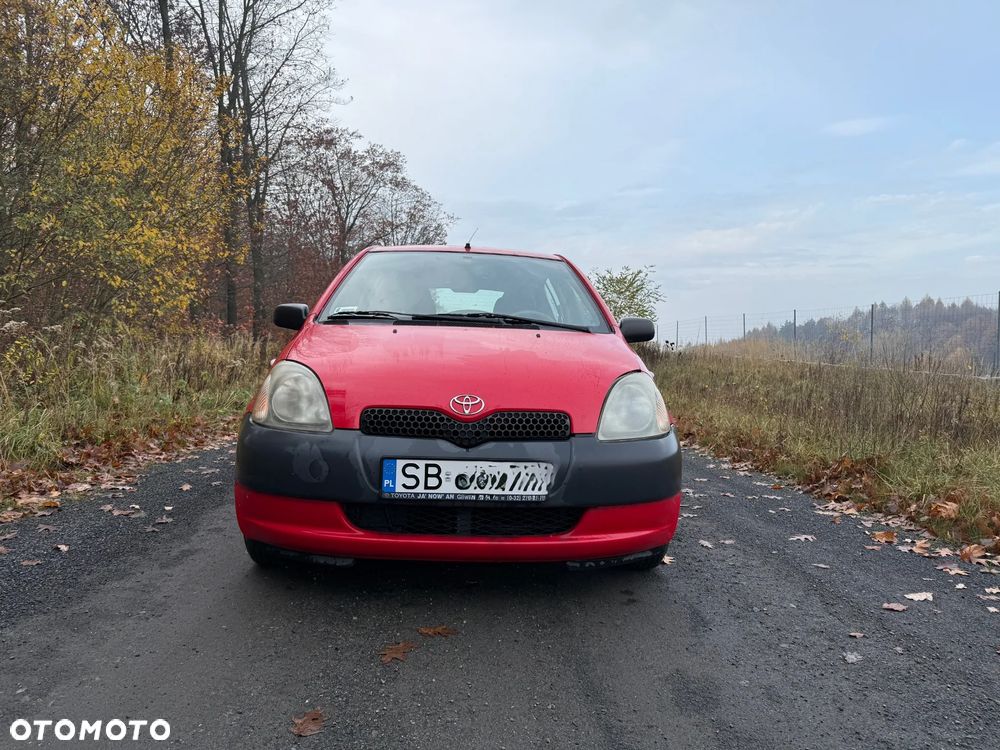 Toyota Yaris 1.0 Base - 2