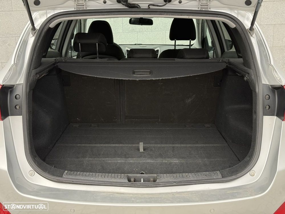 Hyundai i30 SW 1.4 CRDi Blue Active - 15