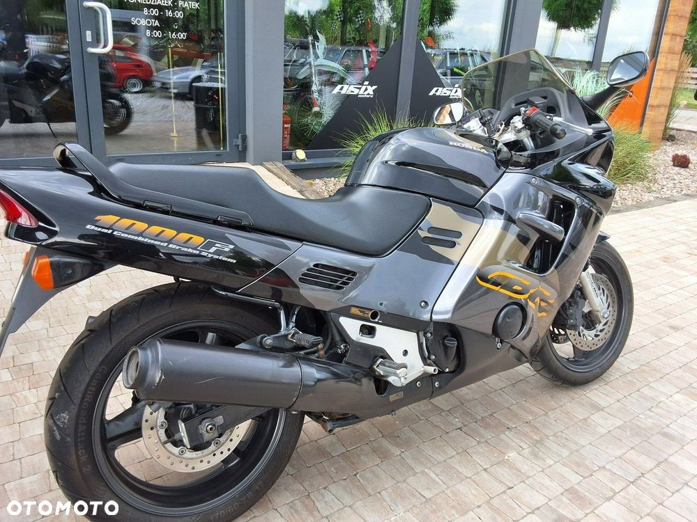 Honda CBR - 9