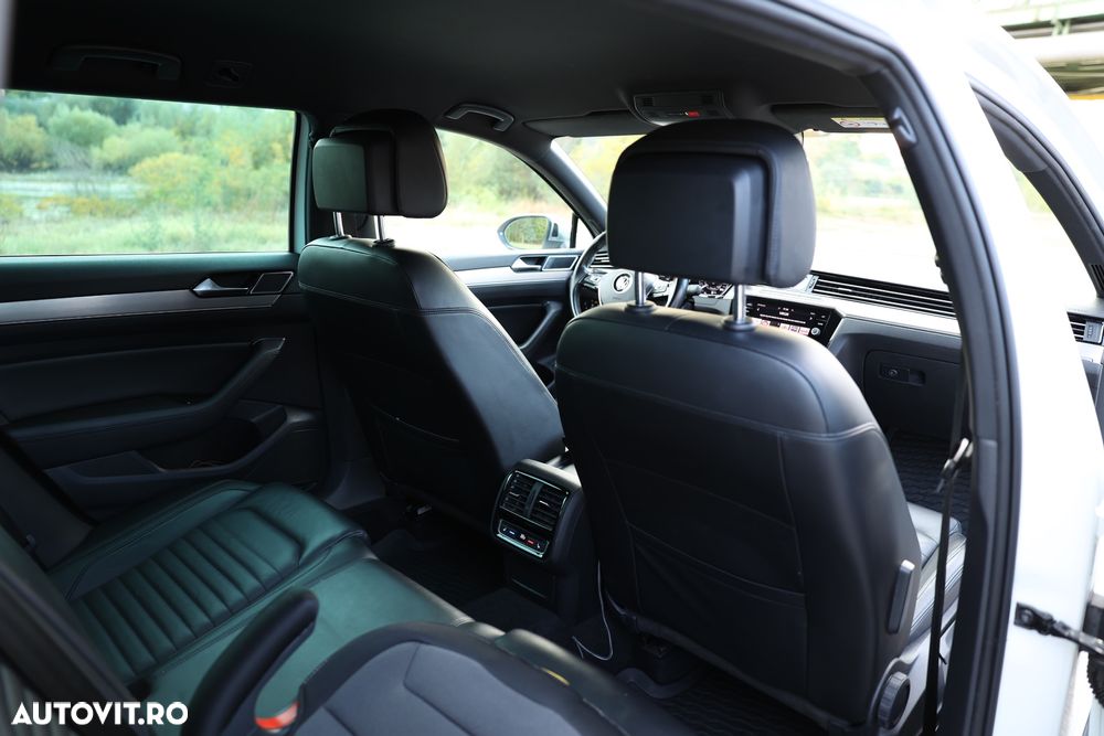 Volkswagen Passat - 31