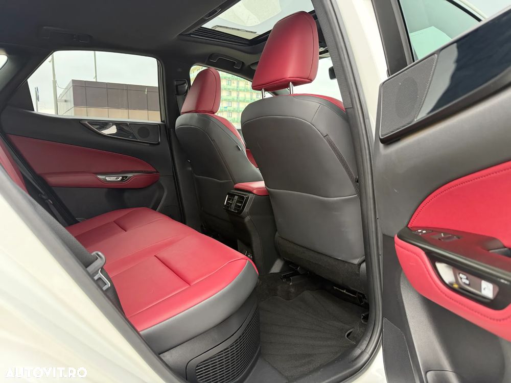 Lexus Seria NX 450h+ E-FOUR Luxury-Paket - 36