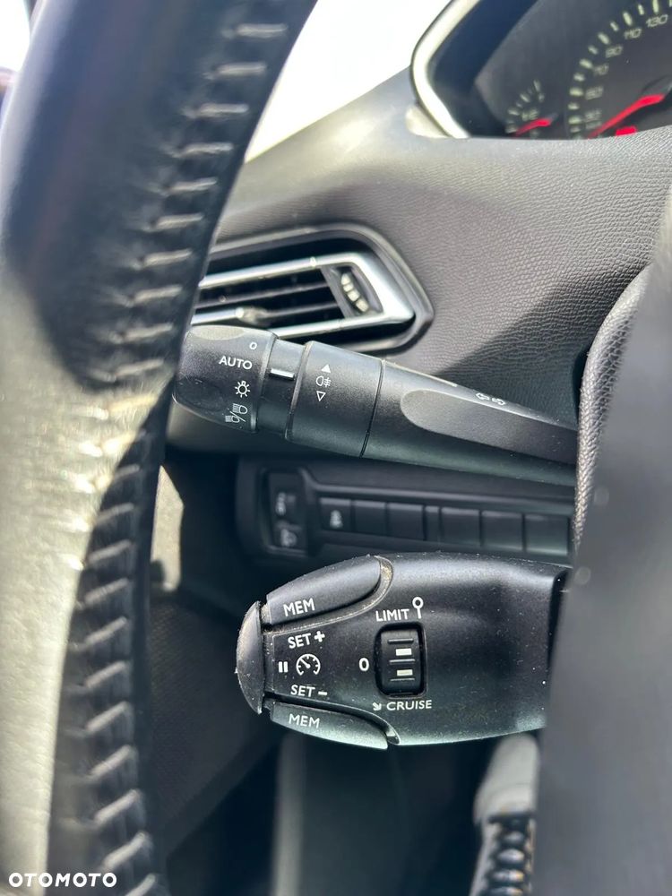 Peugeot 308 1.6 HDi Active - 26