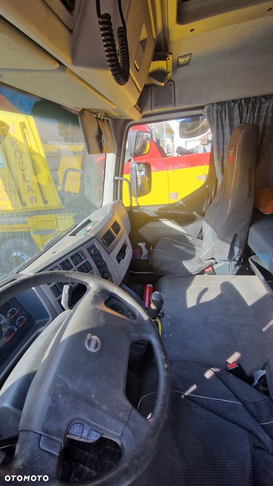 Volvo FL 4X2R - 6
