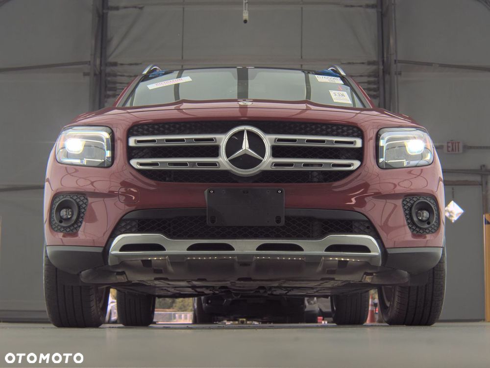 Mercedes-Benz GLB - 3