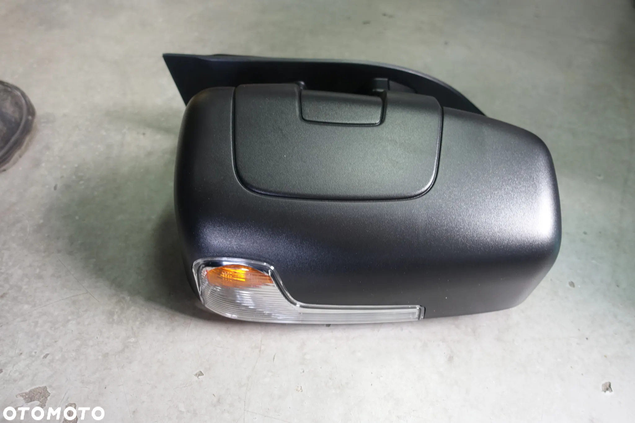 LUSTERKO LEWE IVECO DAILY IV 14r- 2+5 PIN 7PIN - 2