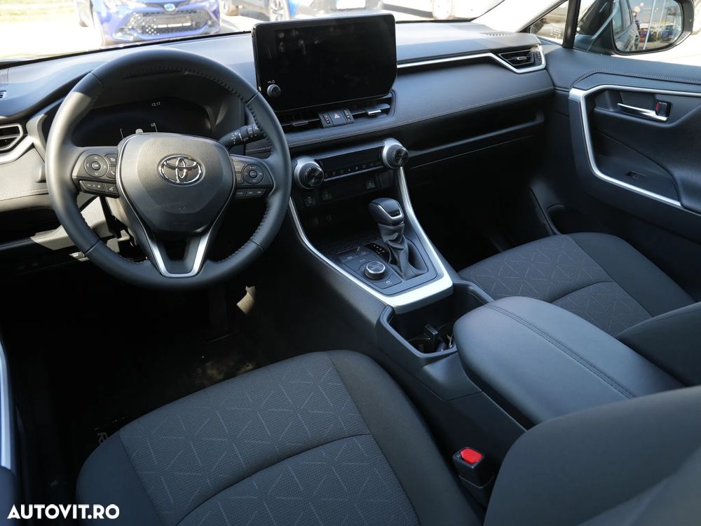 Toyota RAV4 - 11