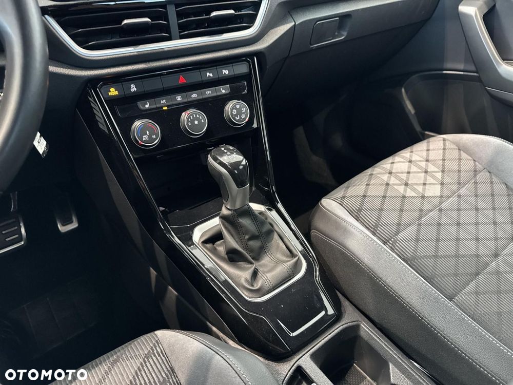 Volkswagen T-Roc - 15