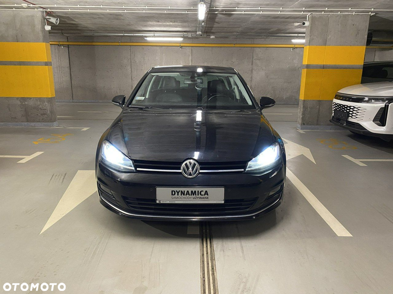 Volkswagen Golf - 2