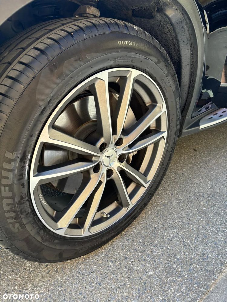 Mercedes-Benz GLC - 9