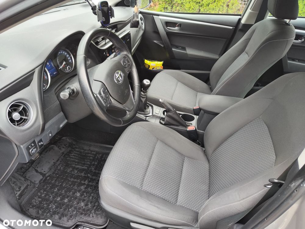 Toyota Corolla 1.6 Comfort - 6