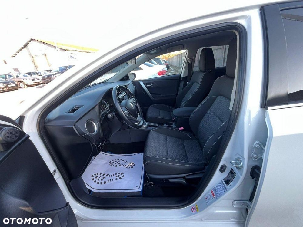 Toyota Auris - 7