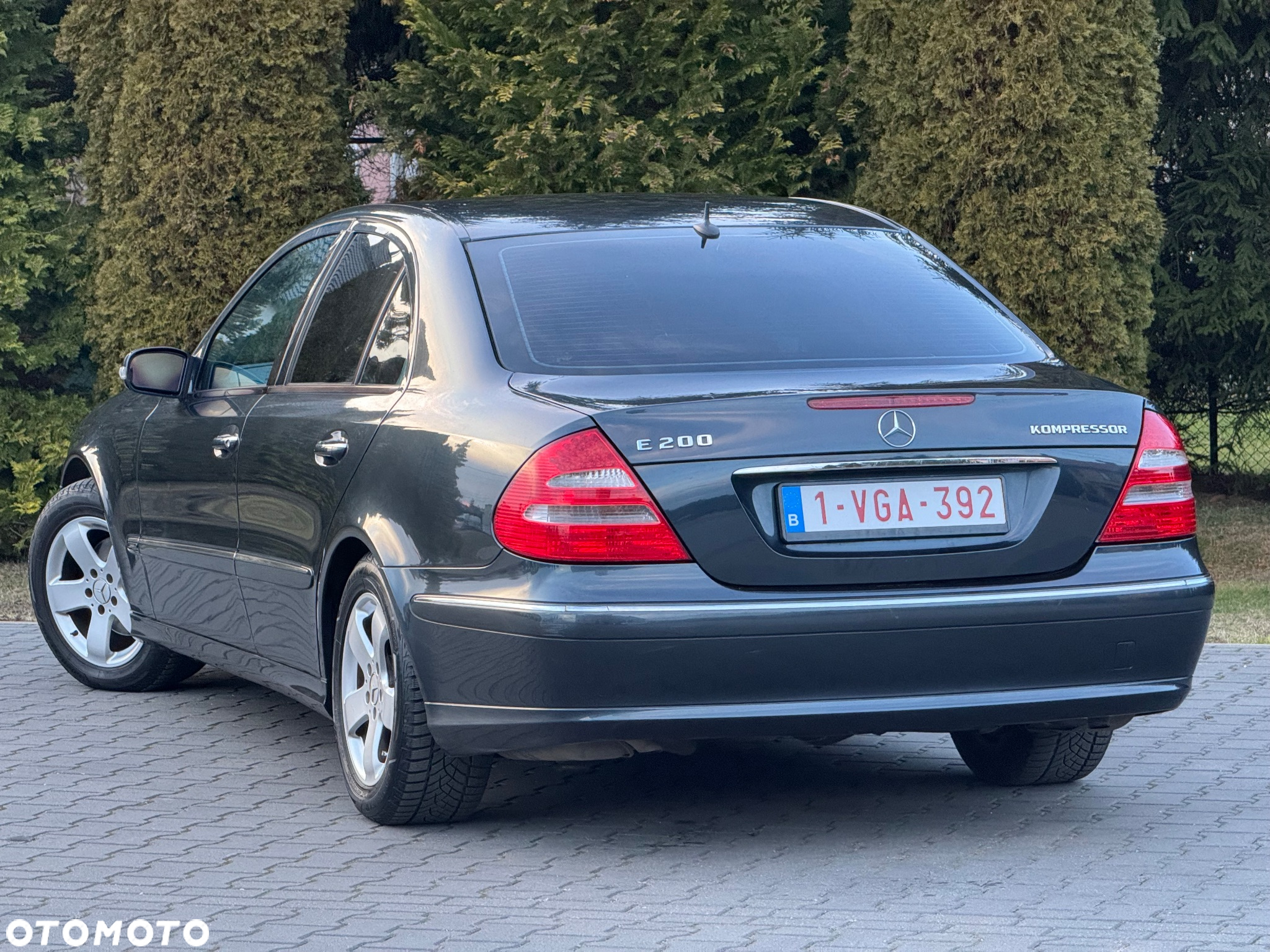 Mercedes-Benz Klasa E 200 T Kompressor Avantgarde Sport Edition - 26