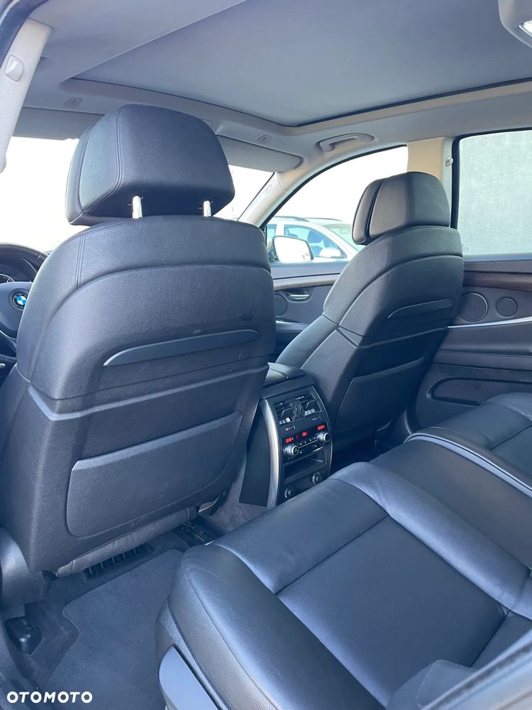 BMW Seria 5 530d xDrive Sport-Aut - 15