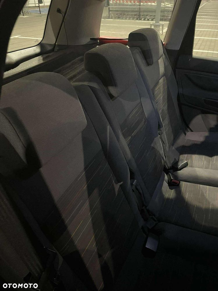 Ford C-MAX 1.6 Ambiente - 4