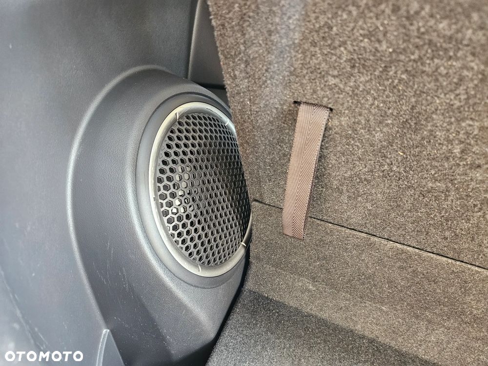 Mitsubishi Outlander 2.0 Intense + SDA 4WD CVT - 32