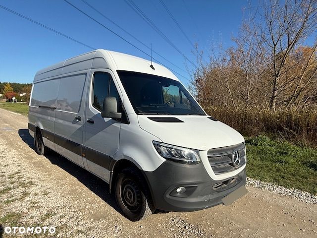 Mercedes-Benz Sprinter - 2