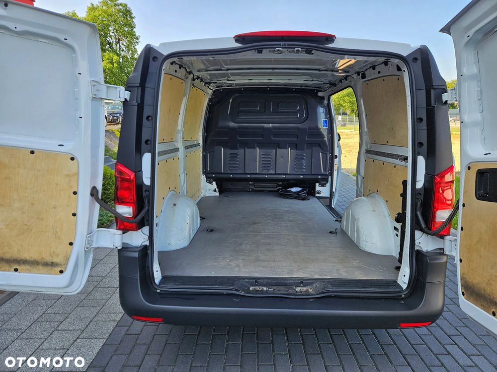 Mercedes-Benz eVito 111 L2 - 22