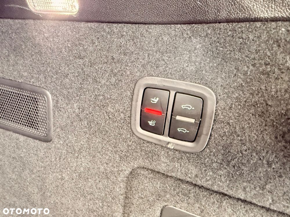 Porsche Cayenne - 36