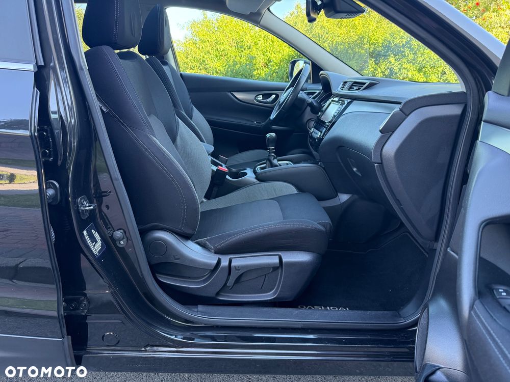 Nissan Qashqai 1.6 DIG-T N-Connecta - 18
