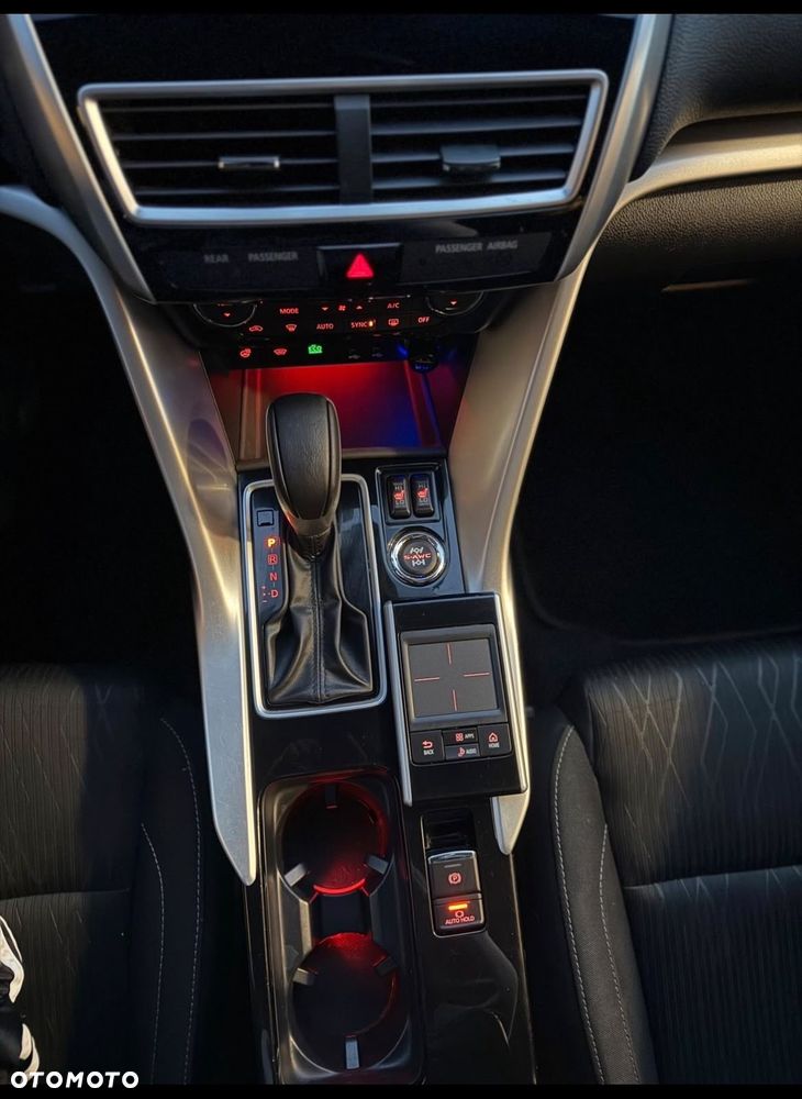 Mitsubishi Eclipse Cross - 6