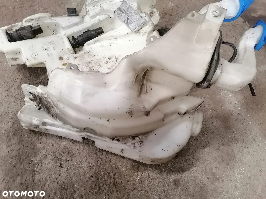 Zbiornik Zbiorniczek Płynu Spryskiwaczy Pompki Audi A8 D3 - 4