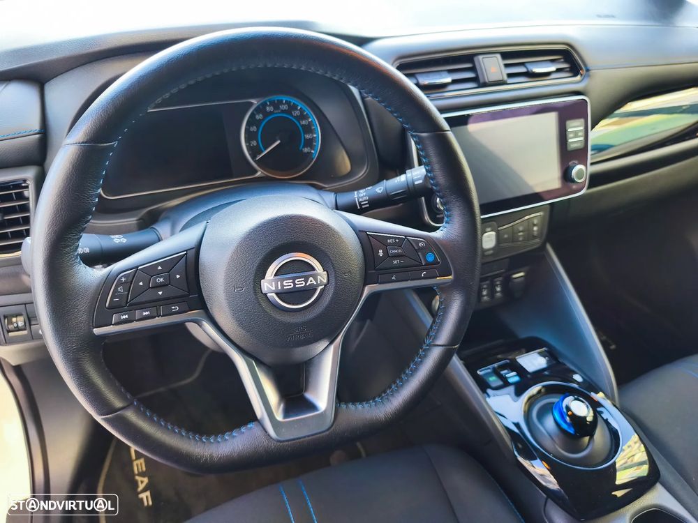 Nissan Leaf 40 kWh Tekna - 17