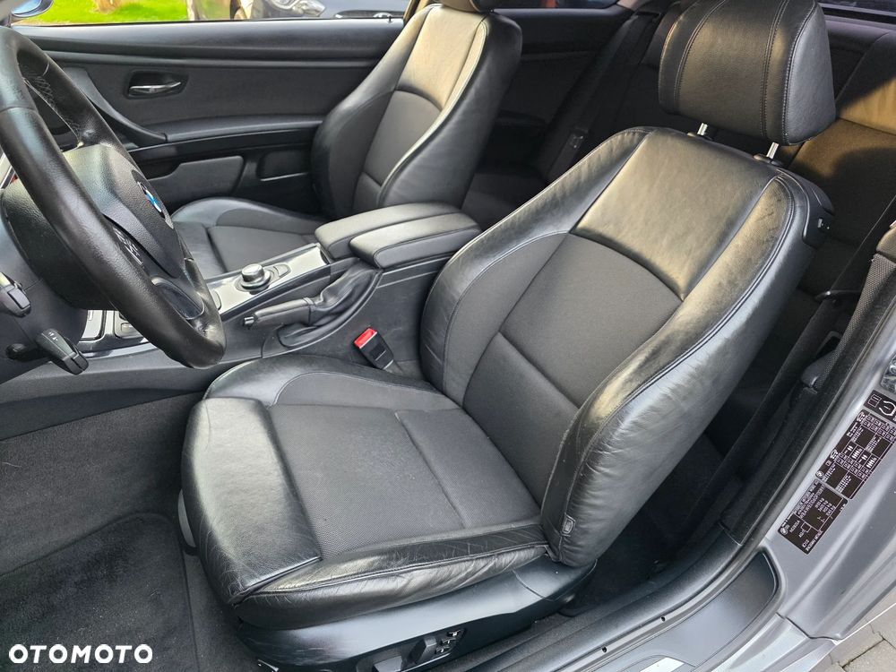 BMW Seria 3 325i - 6