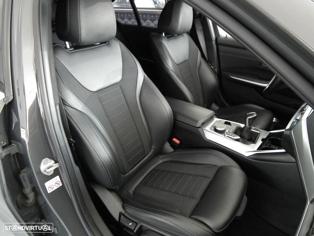 BMW 318 d Line Sport - 18