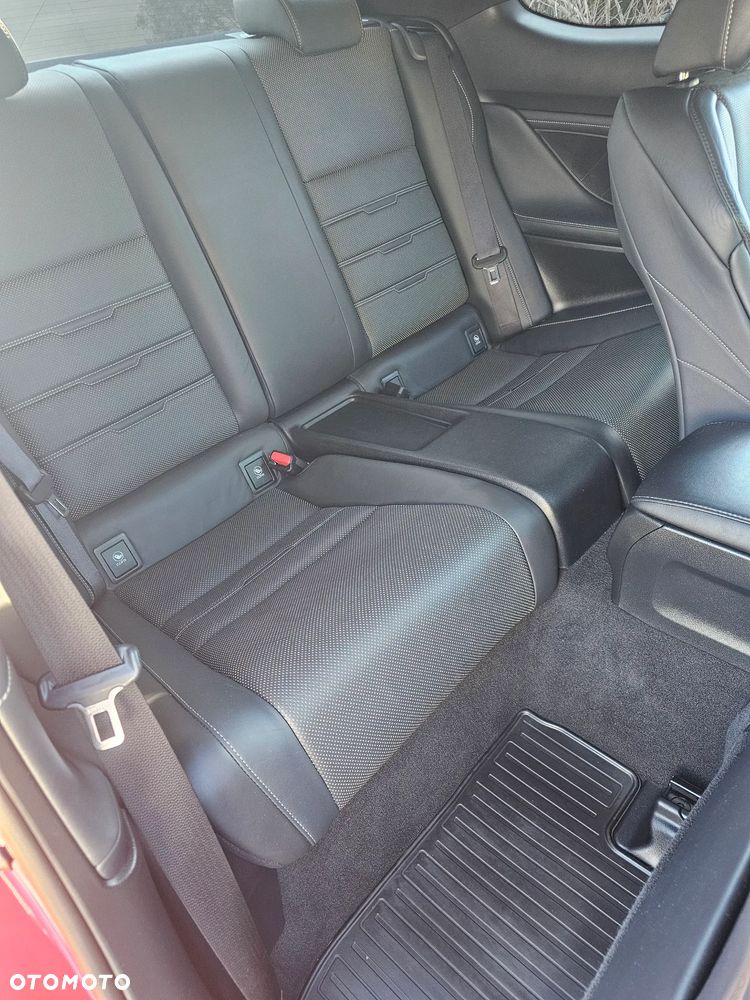 Lexus RC 200t / 300 F Sport - 16