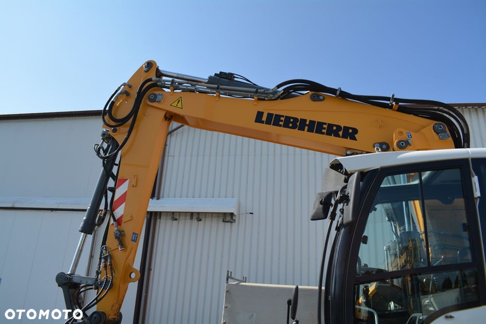 Liebherr A 918 Compact / STAN PERFEKT / 18T / JAK NOWA / Ramie 3x łamane - 27