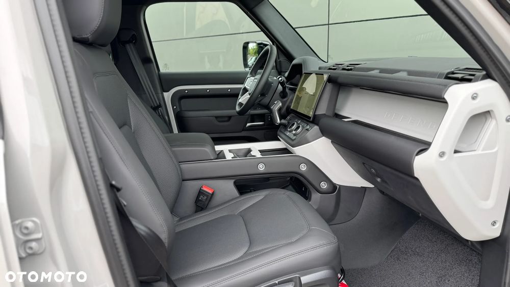Land Rover Defender 3.0 D200 mHEV S - 14