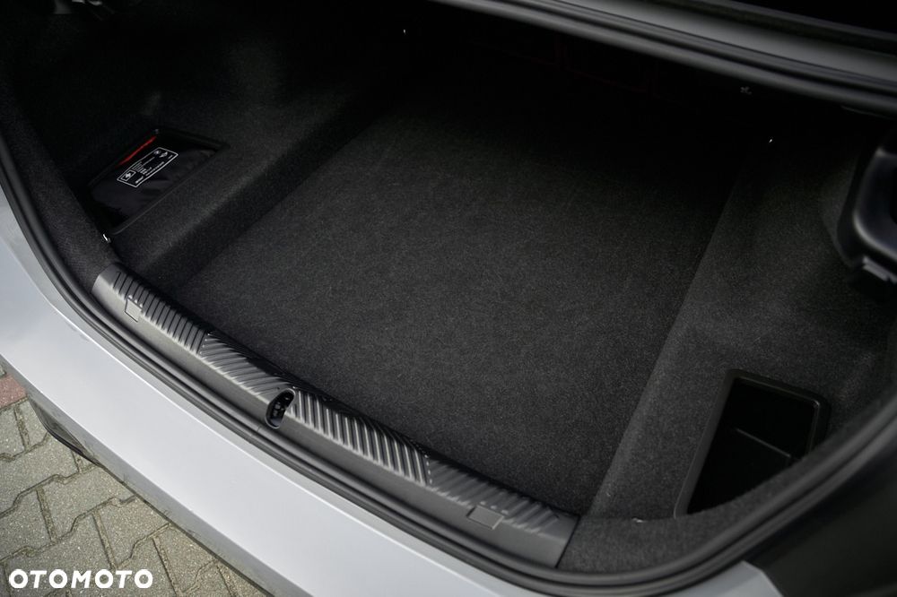 BMW Seria 5 520d xDrive - 22