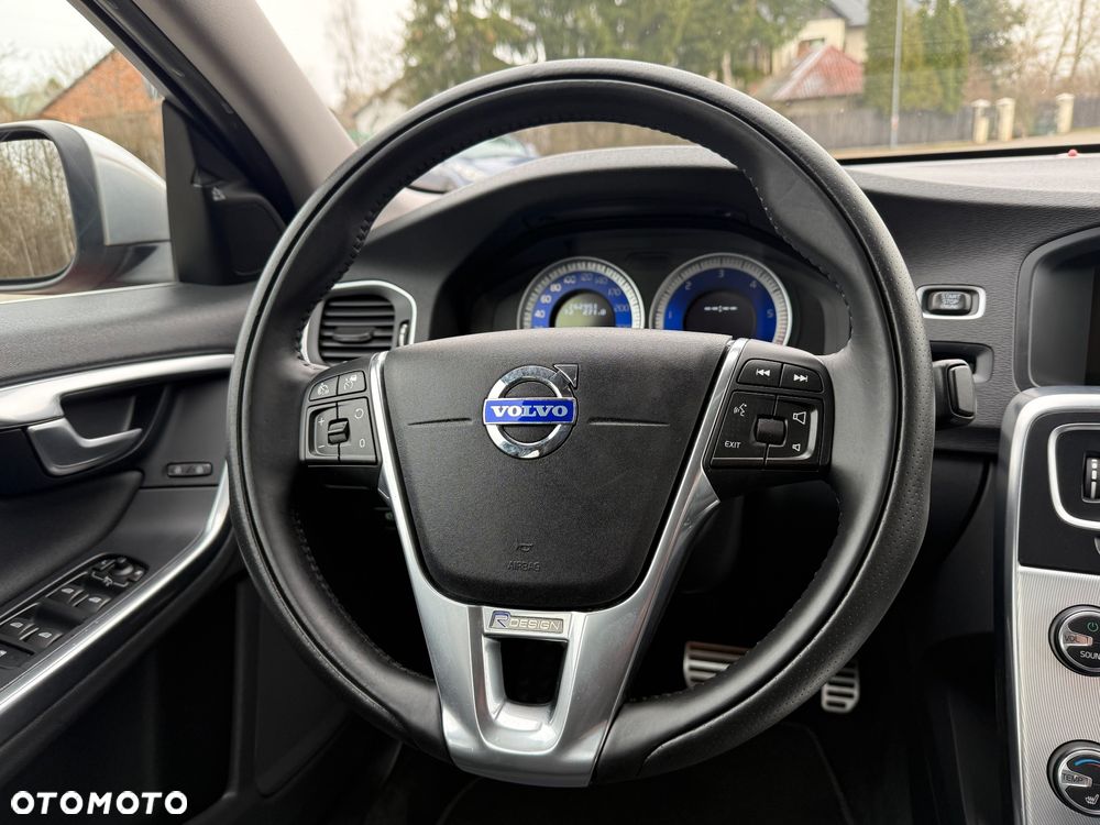 Volvo S60 D4 Geartronic Summum - 16