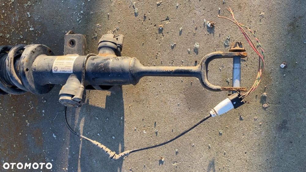 BMW F12 AMORTYZATOR LEWY PRZÓD 6798405 - 2