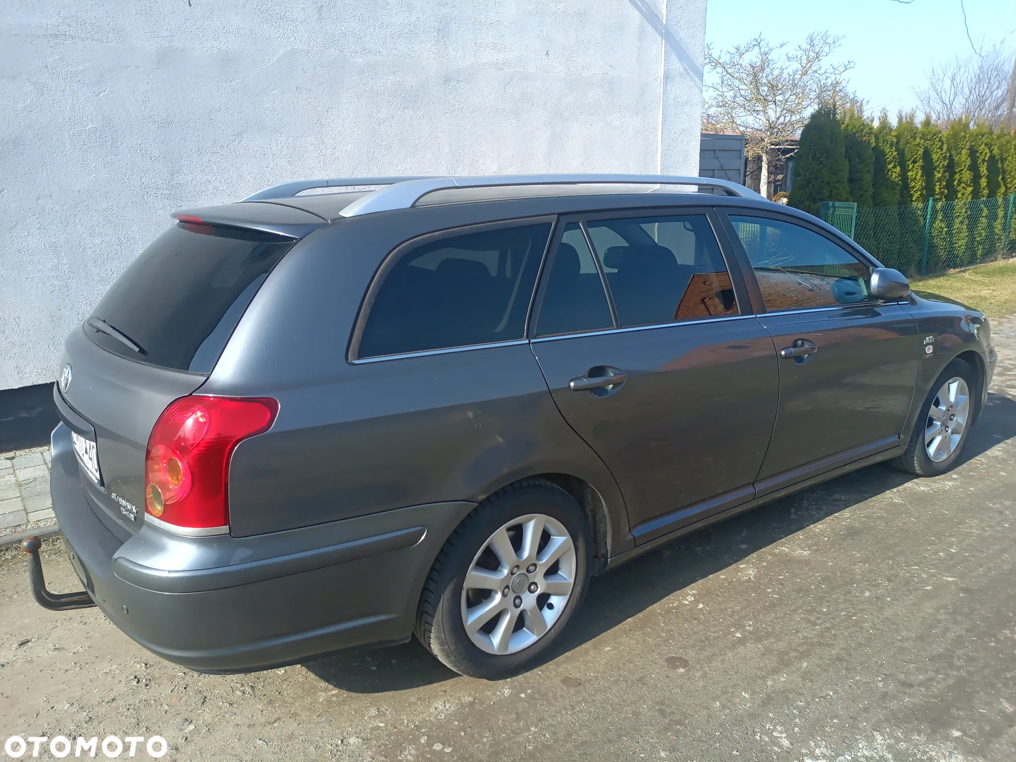Toyota Avensis - 4
