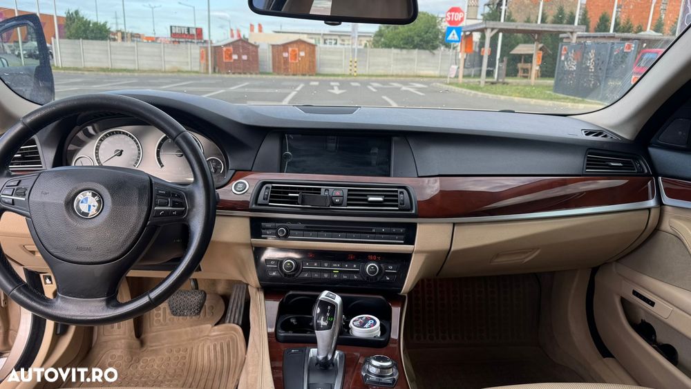 BMW Seria 5 520d - 6
