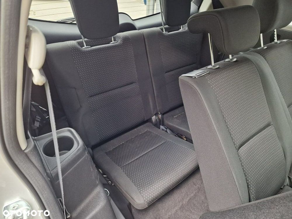 Toyota Corolla Verso - 31