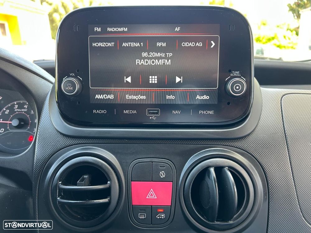 Fiat Fiorino 1.3 M-jet SX - 32