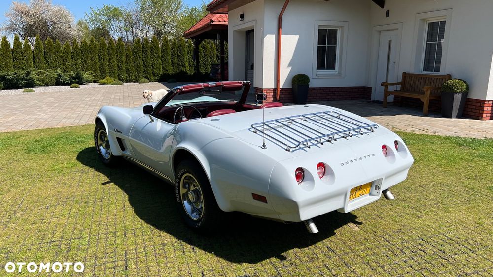 Chevrolet Corvette - 28