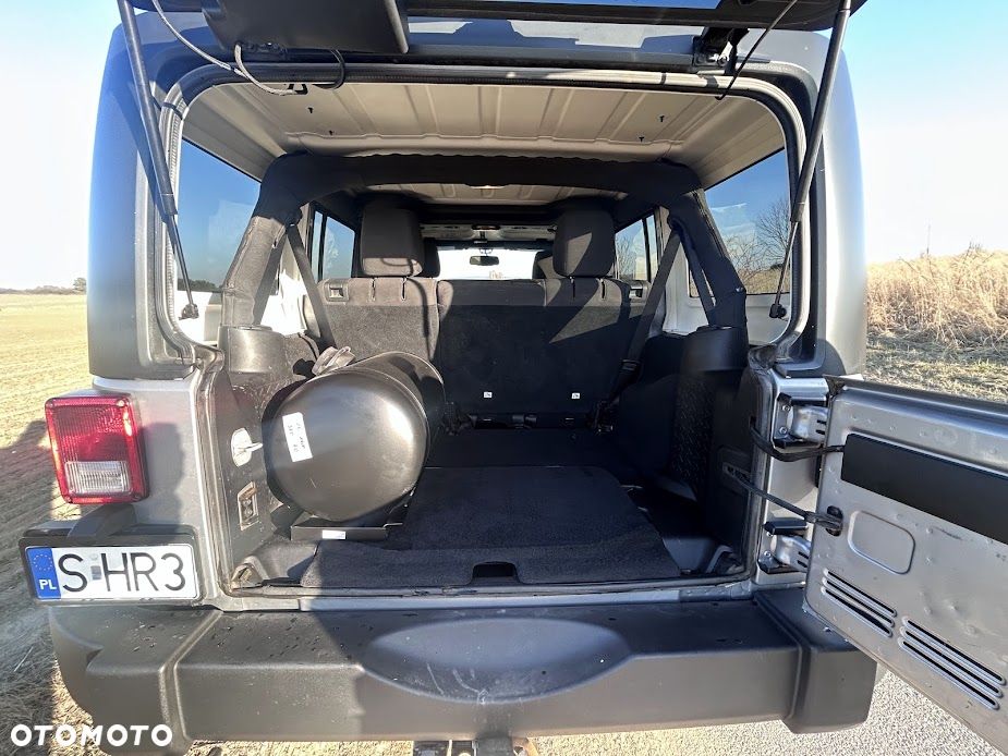 Jeep Wrangler - 9