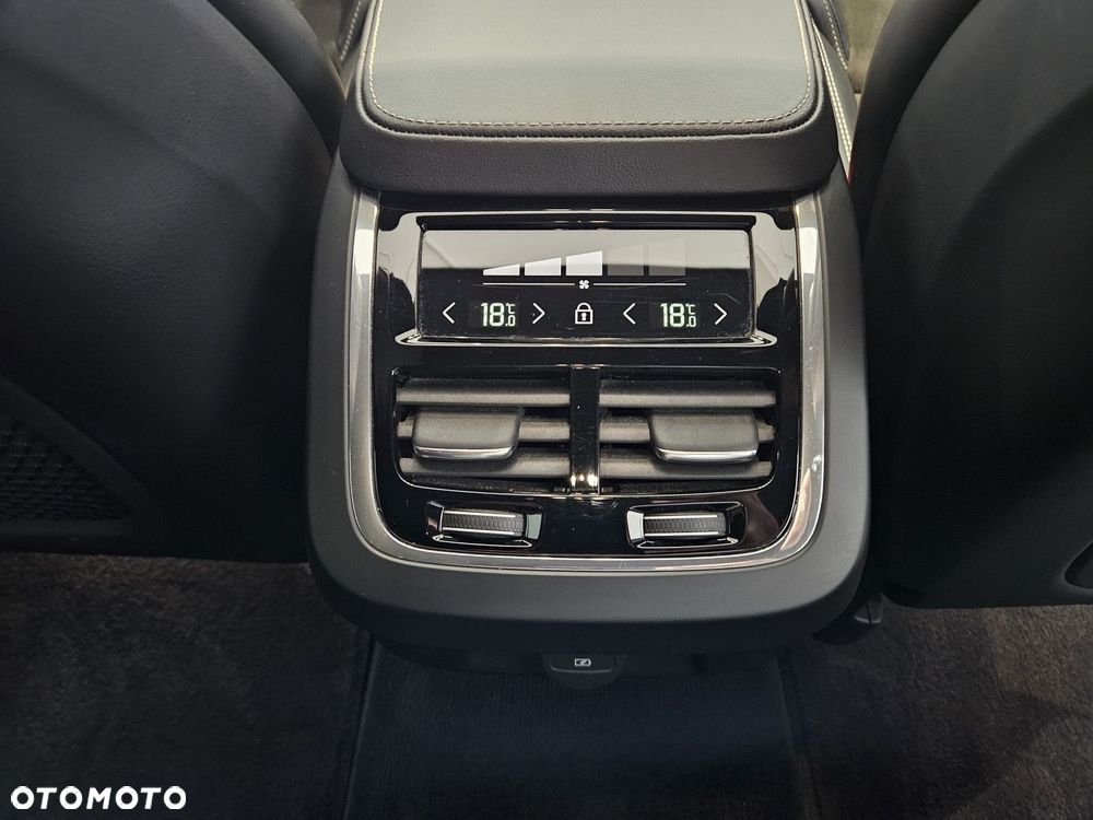 Volvo S90 - 29