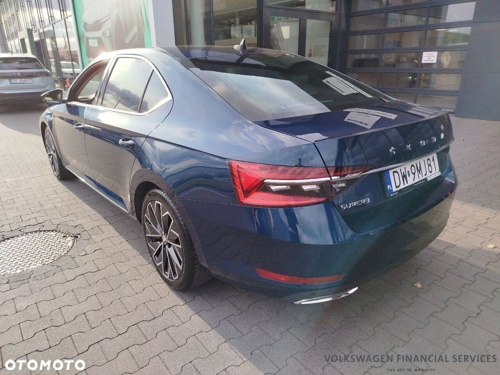 Skoda Superb 2.0 TDI SCR L&K DSG - 4