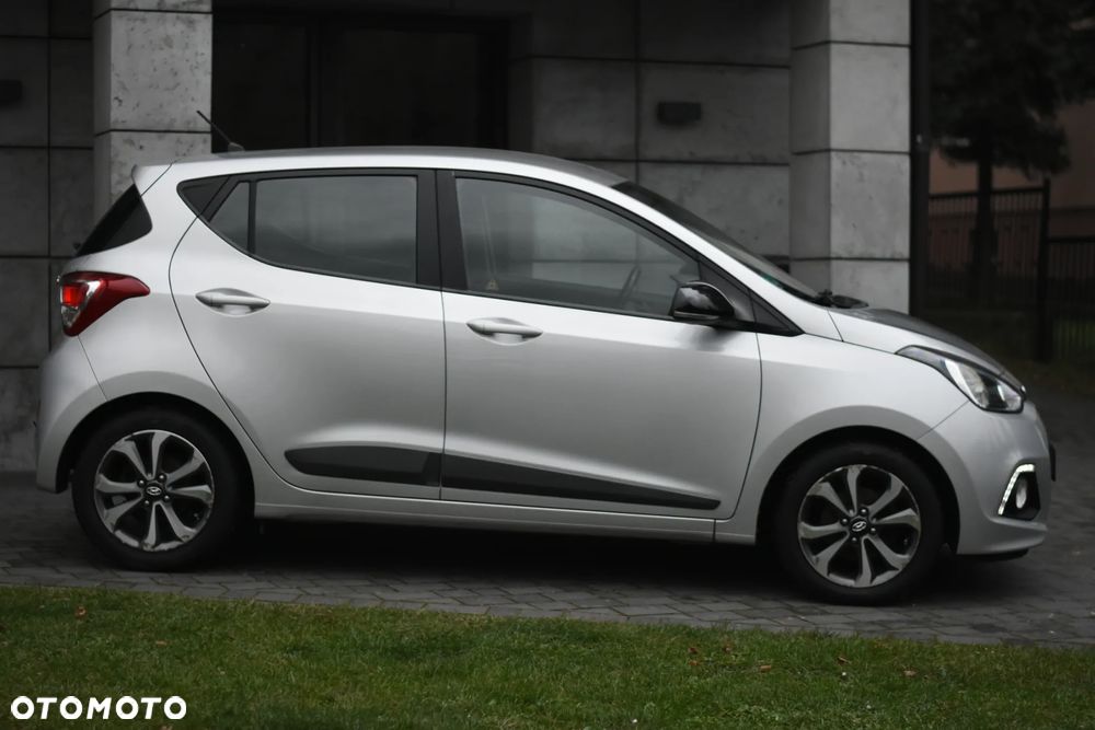 Hyundai i10 1.0 Fifa World Cup Edition - 7