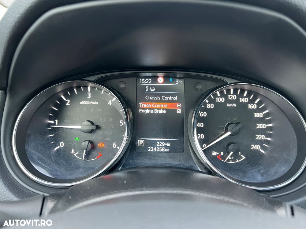 Nissan Qashqai 1.6 DCI Xtronic N-Connecta - 18