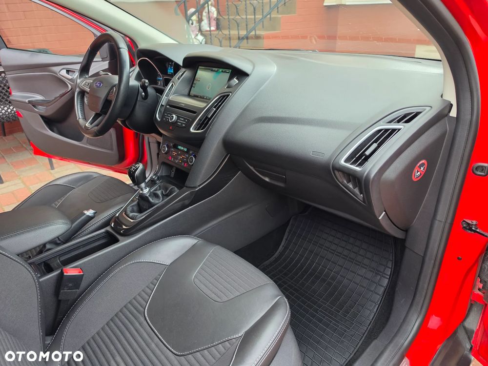 Ford Focus 1.5 TDCi DPF Start-Stopp-System Titanium - 19