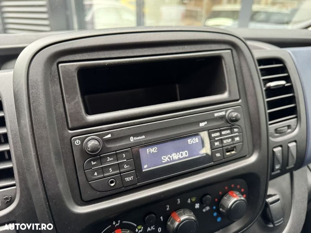 Opel Vivaro Doka 6 Locuri+Duba - 16