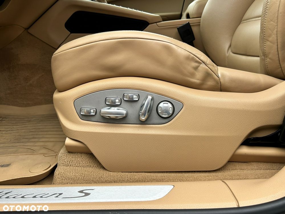 Porsche Macan S - 10