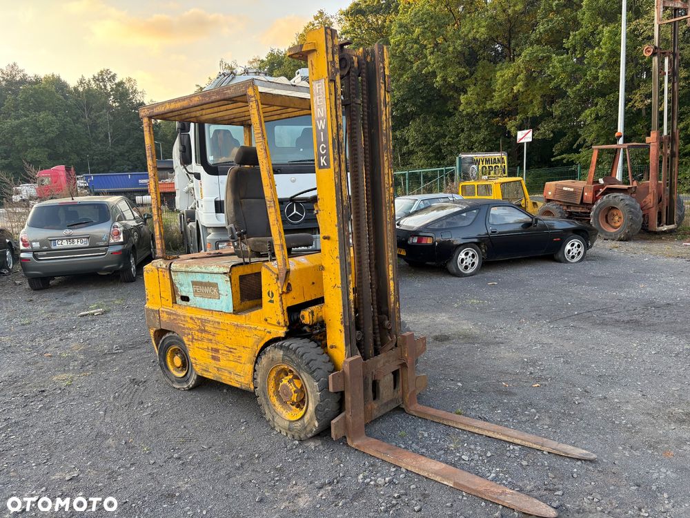 Caterpillar DP25N - 3